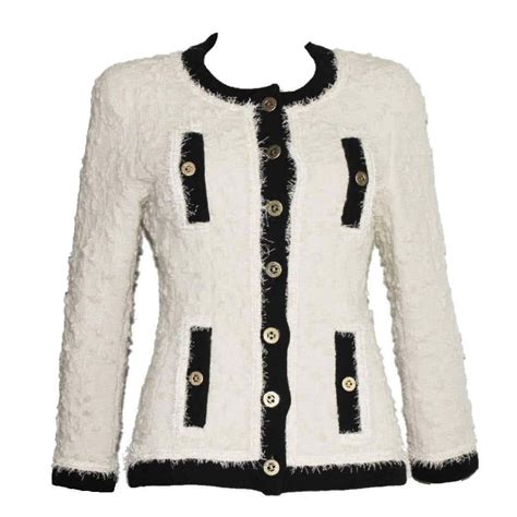 boucle chanel sfilata|coco Chanel boucle jacket.